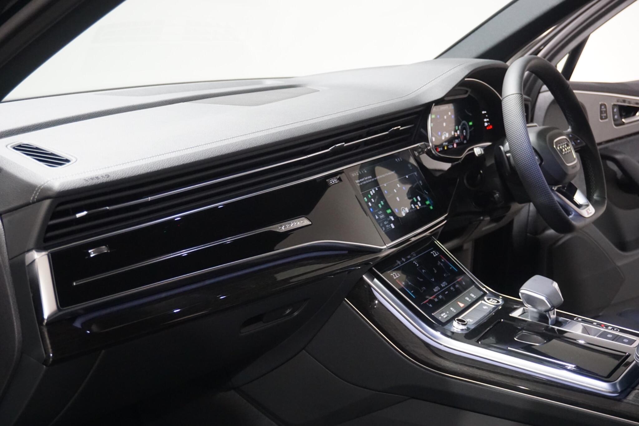 Audi Q7 3.0 TFSI V6 55 Black Edition SUV 5dr Petrol Tiptronic quattro Euro 6 (s/s) (340 ps)